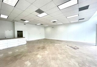 1249 Stirling Rd, Dania Beach, FL à louer Photo intérieure– Image 2 sur 7