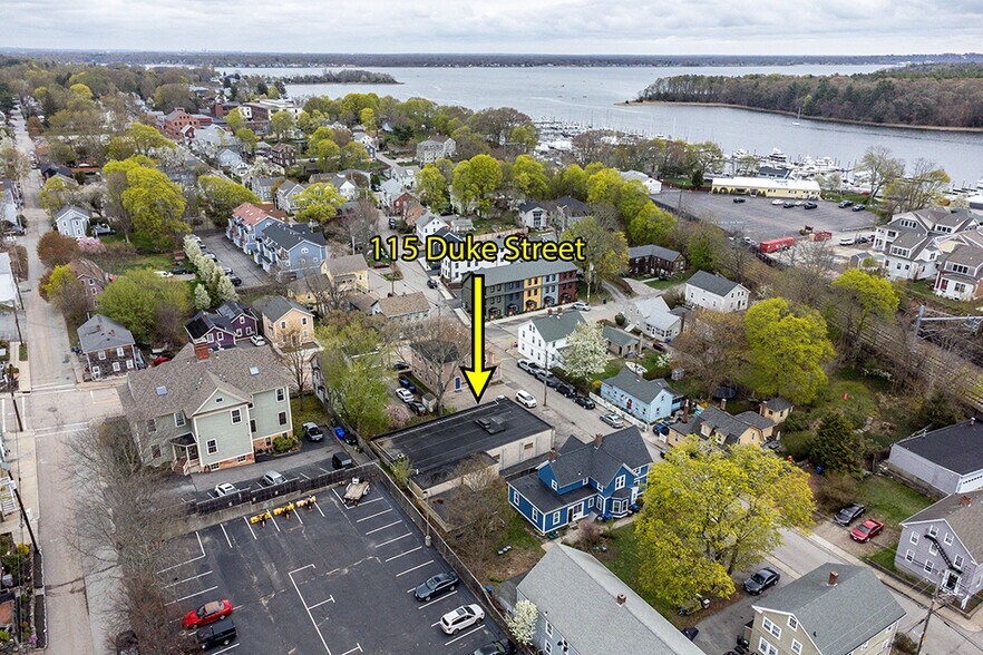 115 Duke St, East Greenwich, RI à vendre - Photo de l’immeuble – Image 3 sur 19