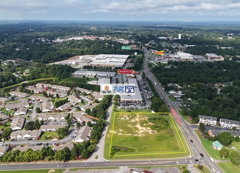 800 N Main St, Kernersville, NC à vendre - Photo de l’immeuble – Image 2 sur 5