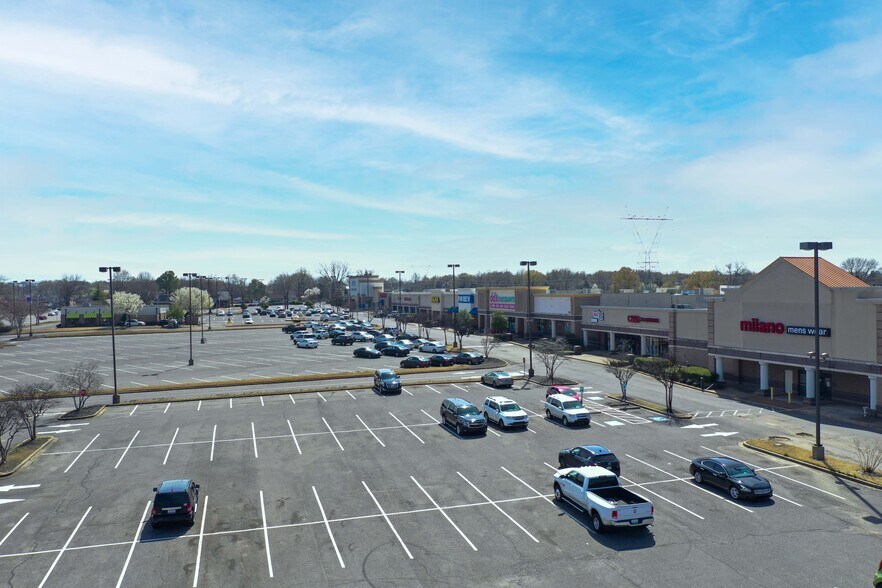 3469-3565 Riverdale, Memphis, TN à louer - Photo de l’immeuble – Image 3 sur 6