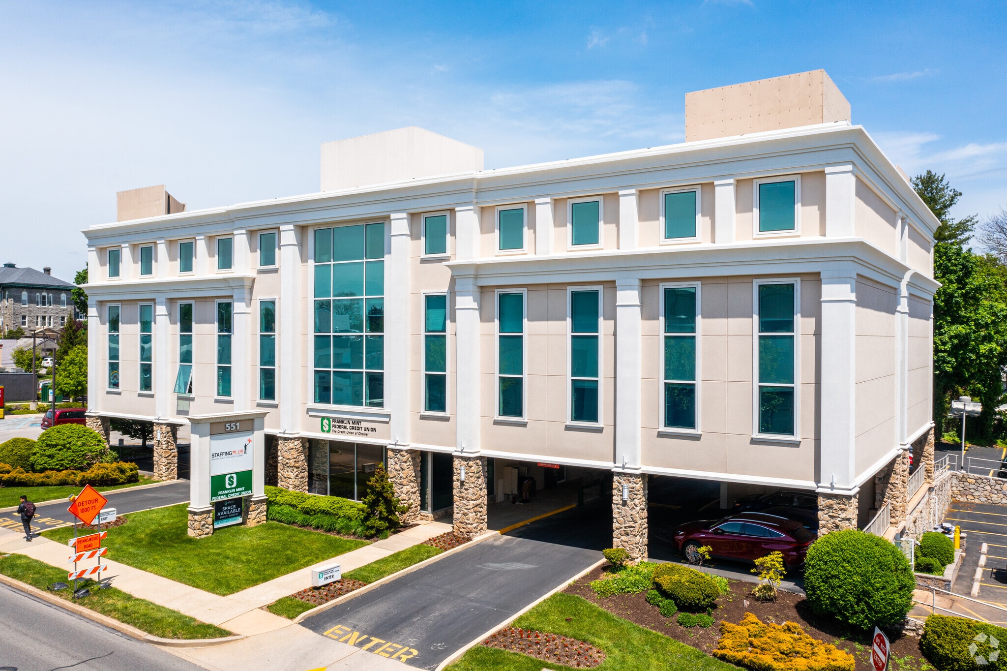 551 W Lancaster Ave, Haverford Township, PA à louer Photo principale– Image 1 sur 6