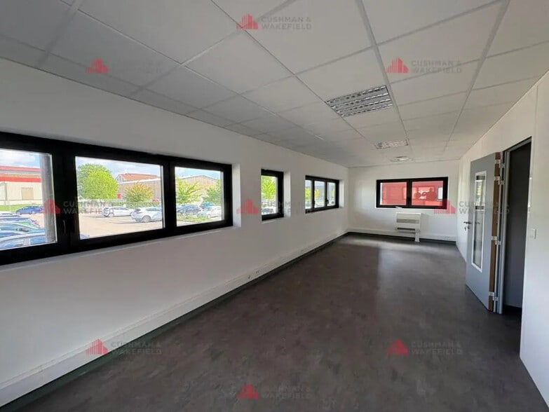 Bureau dans Chalon-sur-Saône à louer - Photo intérieure – Image 2 sur 4