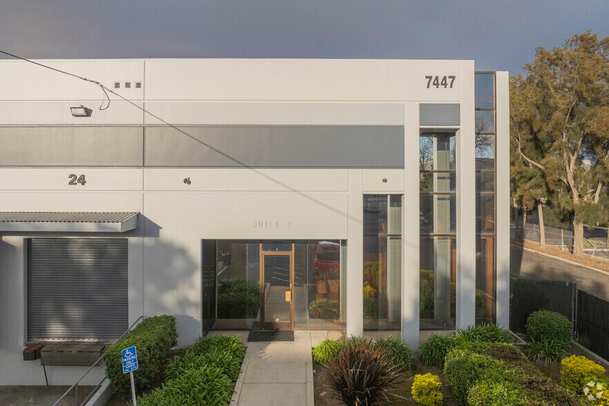7447 Morton Ave, Newark, CA à louer - Photo de l’immeuble – Image 2 sur 8