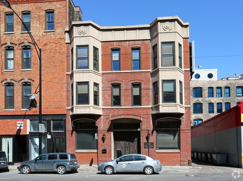 162 W Grand Ave, Chicago, IL à louer - Photo de l’immeuble – Image 3 sur 19