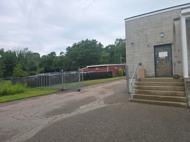 1438 Washington St, Stoughton, MA à louer - Photo principale – Image 1 sur 4