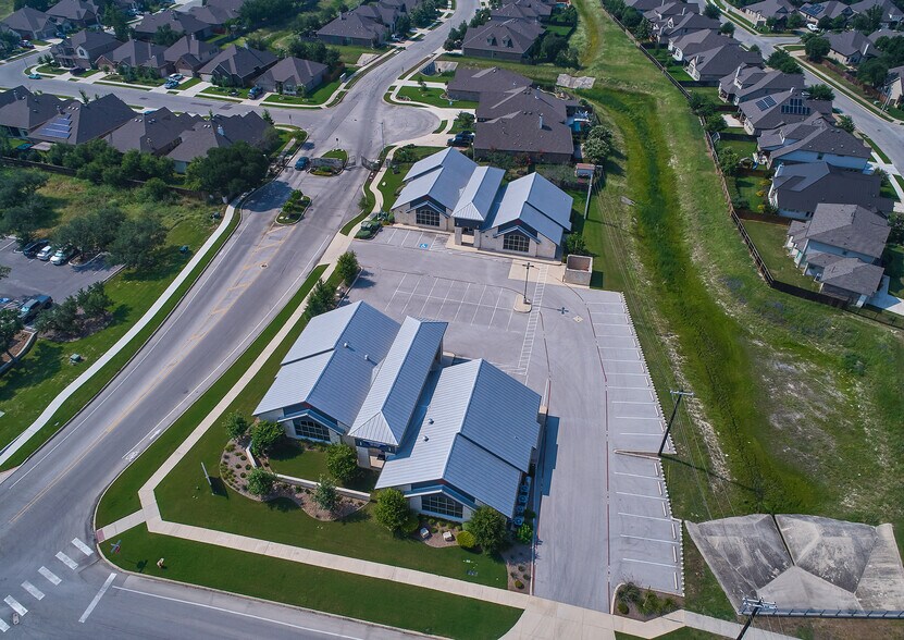 101 Woods of Boerne Blvd, Boerne, TX à vendre - Photo principale – Image 1 sur 28