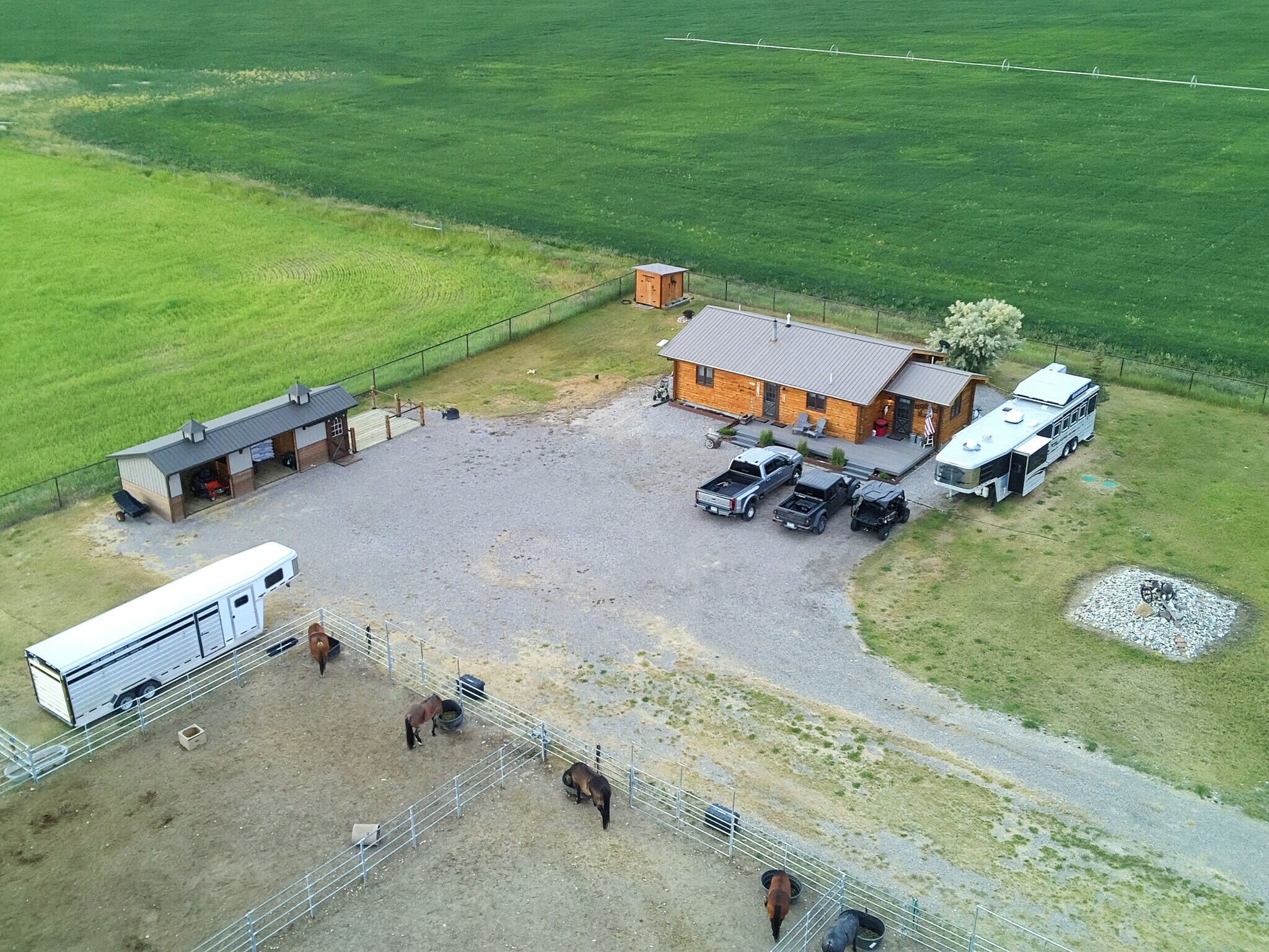143 Aurora Ln, Dillon, MT à vendre Photo principale– Image 1 sur 27