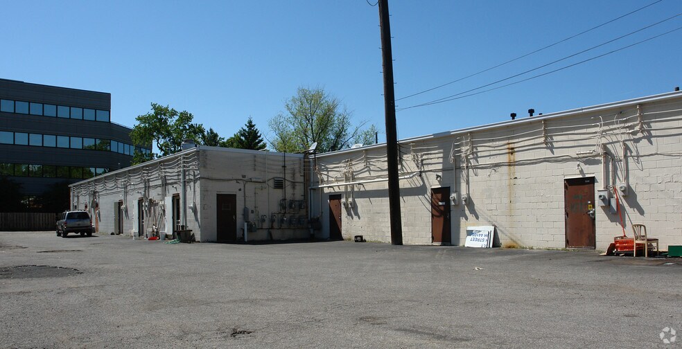 24505 Center Ridge Rd, Westlake, OH à louer - Photo de l’immeuble – Image 3 sur 3