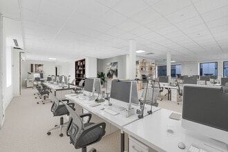 1555 Rue Peel, Montréal, QC à louer Photo intérieure– Image 1 sur 16