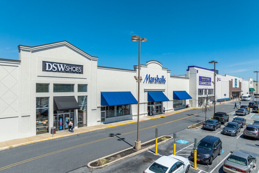 400 S State Rd, Springfield Township, PA à louer - Photo de l’immeuble – Image 2 sur 5