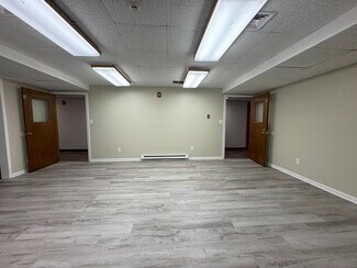 Plus de détails pour 132 Main St, Southington, CT - Bureau/Local commercial à louer