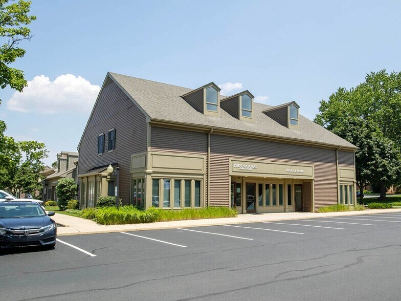 600 Eden Rd, Lancaster, PA à louer - Photo de l’immeuble – Image 3 sur 7