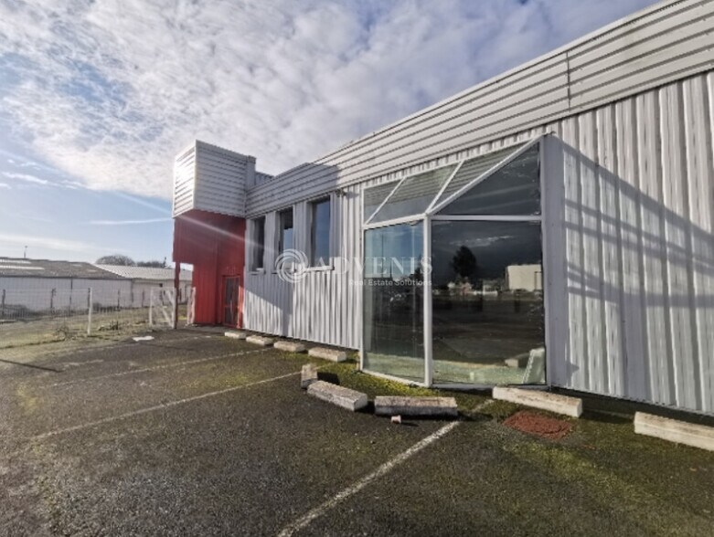 Local d'activités dans Plérin à vendre - Photo de l’immeuble – Image 2 sur 11