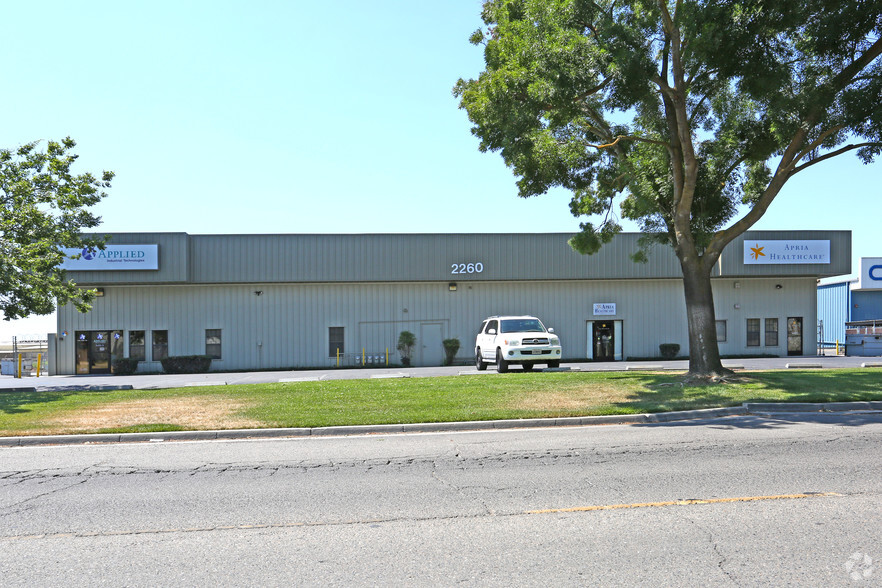 2260 Cooper Ave, Merced, CA à louer - Photo de l’immeuble – Image 3 sur 33
