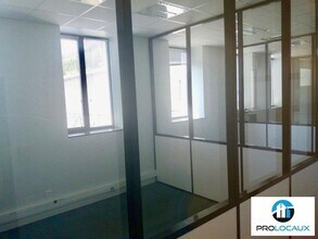 Bureau dans Tullins à louer Photo de l’immeuble– Image 2 sur 3