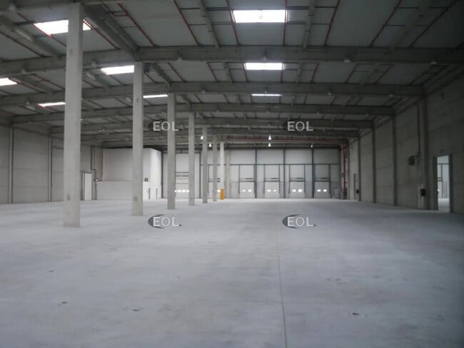 Plus de détails pour Industriel/Logistique à louer