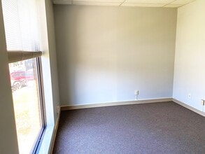 3110 Karnes Rd, Saint Joseph, MO à vendre Photo intérieure– Image 2 sur 12