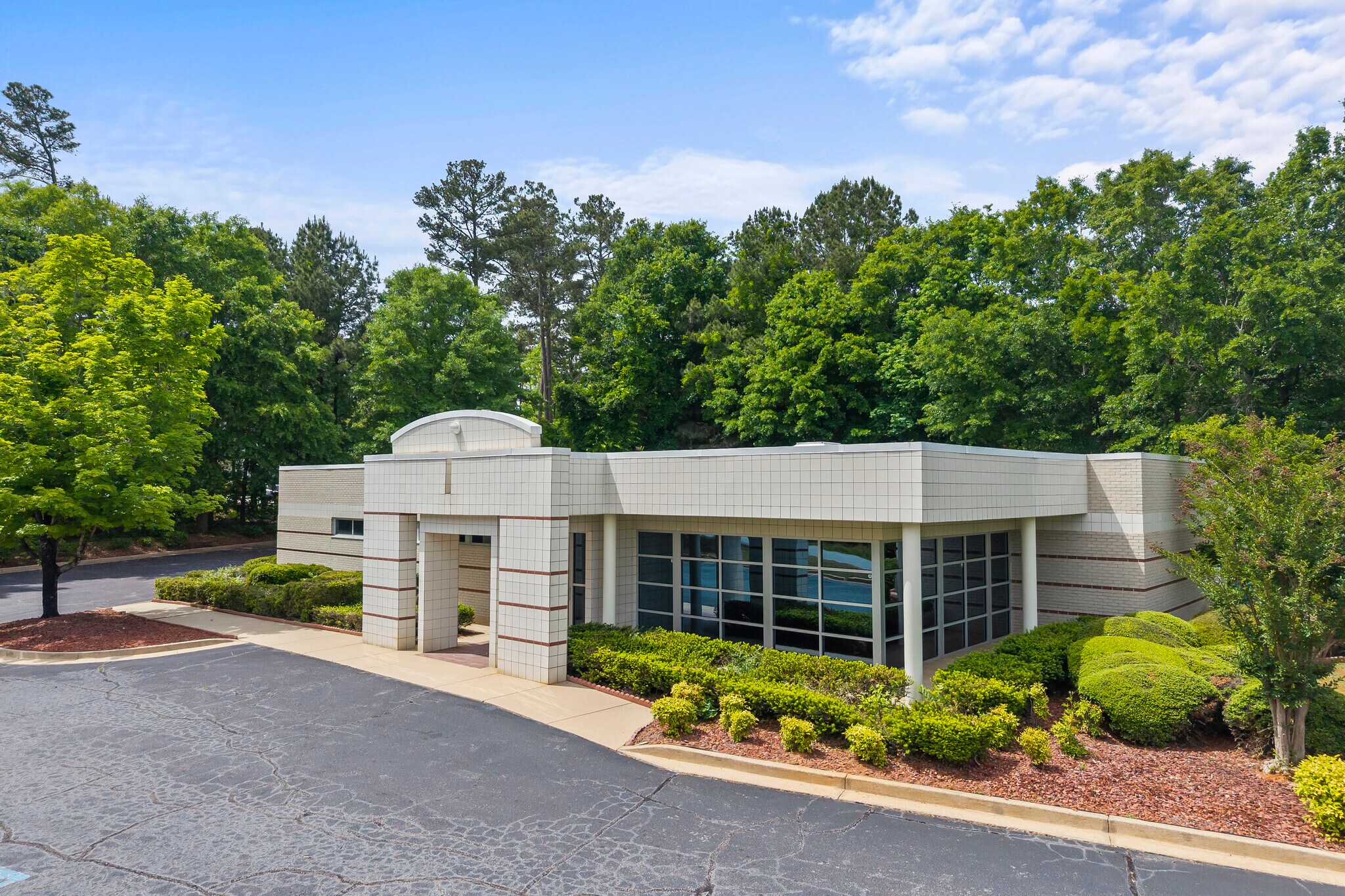 440 Hillcrest Dr, Commerce, GA à louer Photo de l’immeuble– Image 1 sur 19