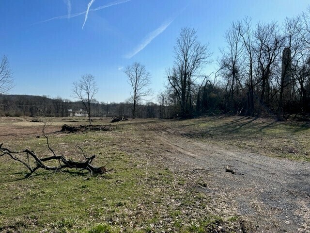 296 Poplar Neck Rd, Birdsboro, PA à louer - Photo de l’immeuble – Image 3 sur 8