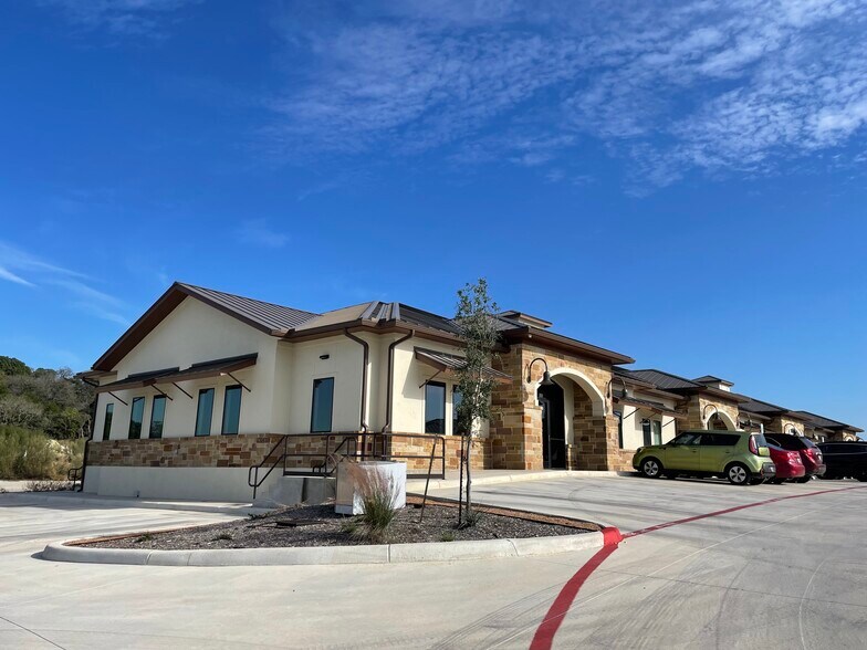2967 Oak Run Pky, New Braunfels, TX à louer - Photo de l’immeuble – Image 3 sur 13