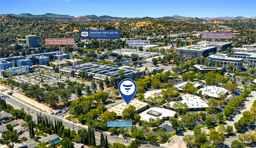 20931 Burbank Blvd, Woodland Hills, CA à vendre - Photo de l’immeuble – Image 2 sur 7