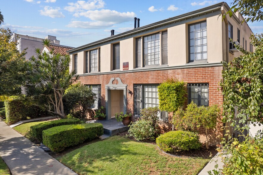 209 S Reeves Dr, Beverly Hills, CA à vendre - Photo de l’immeuble – Image 1 sur 12