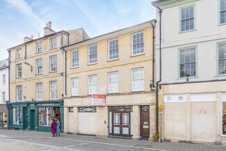Plus de détails pour 32 Market Pl, Cirencester - Local commercial à vendre