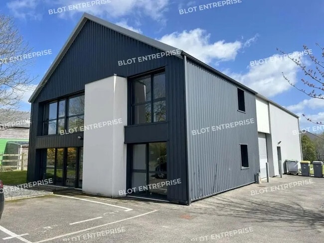Plus de détails pour Bureau, Industriel/Logistique à louer