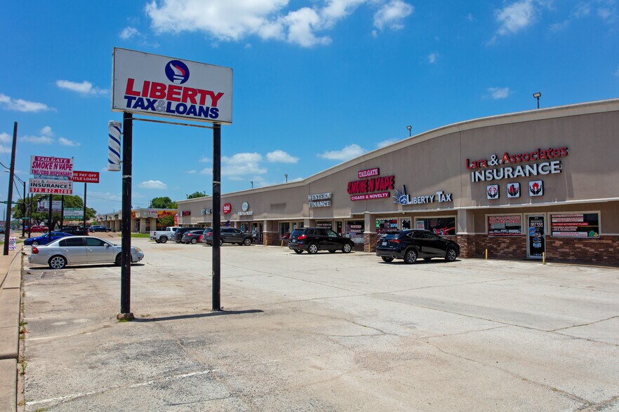 800 E Villa Maria Rd, Bryan, TX à vendre - Photo de l’immeuble – Image 3 sur 7