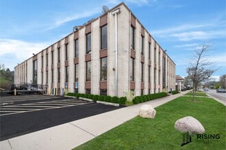 10001 W Roosevelt Rd, Westchester, IL à vendre Photo de l’immeuble– Image 1 sur 11