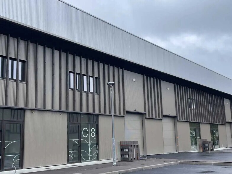 Local d’activités dans Mérignac à louer - Photo de l’immeuble – Image 2 sur 11