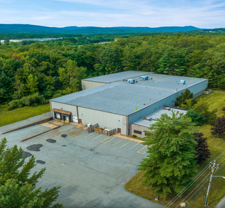 Plus de détails pour 77 Servistar Industrial Way, Westfield, MA - Industriel/Logistique à vendre