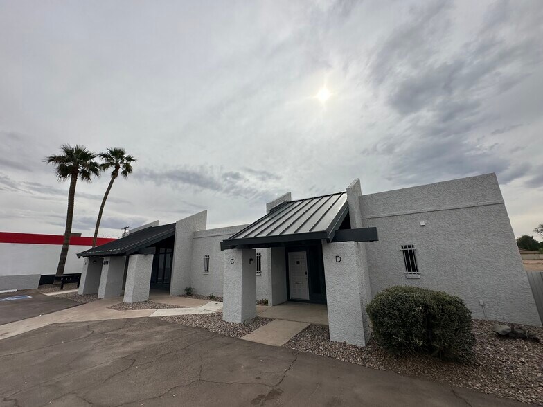 644 N Country Club Dr, Mesa, AZ à louer - Photo de l’immeuble – Image 3 sur 39