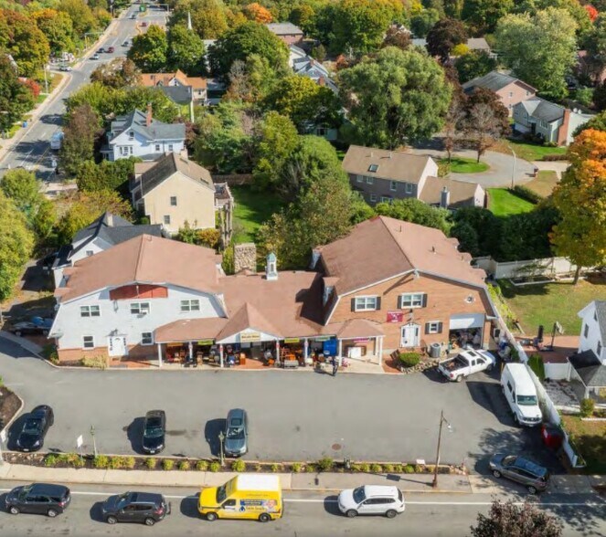 334 Pleasant St, Belmont, MA à vendre - Photo de l’immeuble – Image 3 sur 5