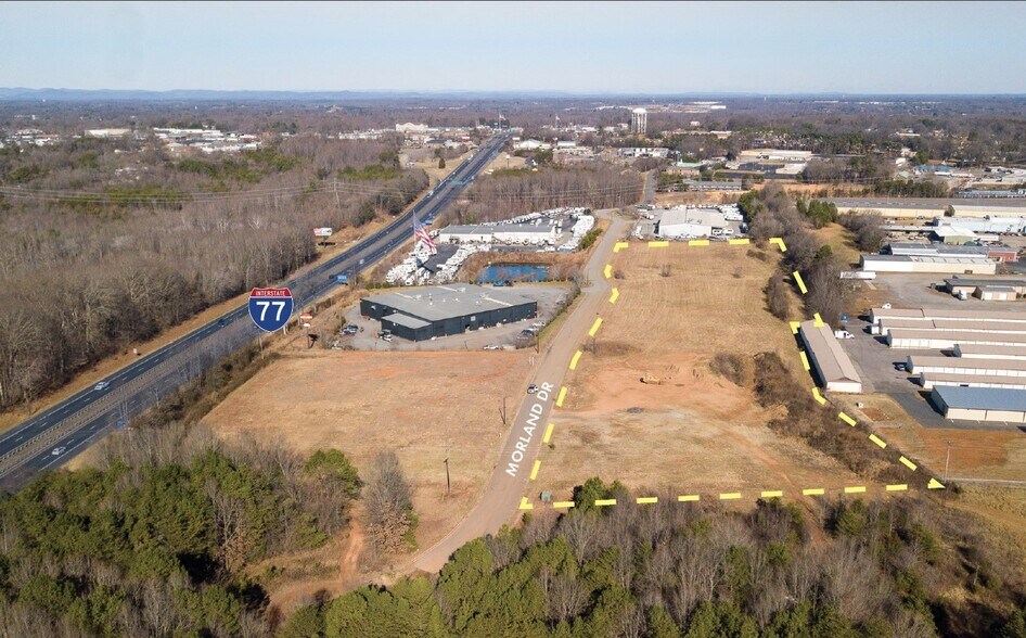 1 Morland Dr, Statesville, NC à vendre - Photo principale – Image 1 sur 10