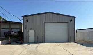 Plus de détails pour 2338 Fort Worth St, Grand Prairie, TX - Local d'activités à louer