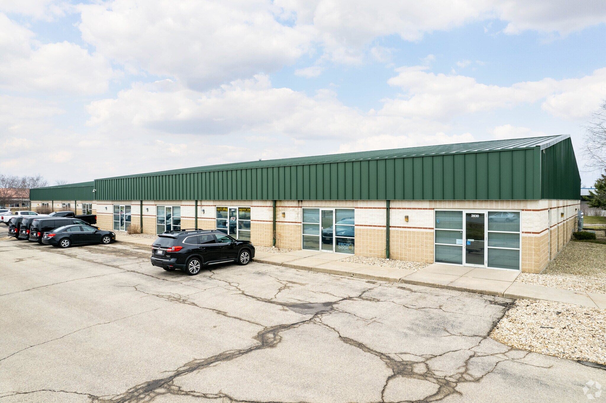 2858 Agriculture Dr, Madison, WI à louer Photo principale– Image 1 sur 9