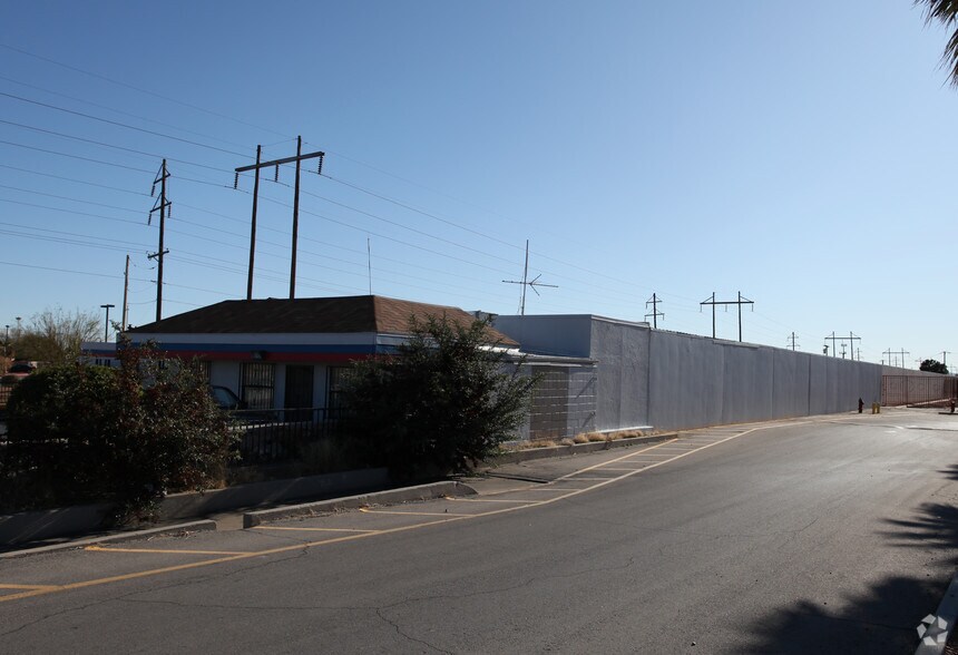 9447 Diana Dr, El Paso, TX à vendre - Photo de l’immeuble – Image 2 sur 2