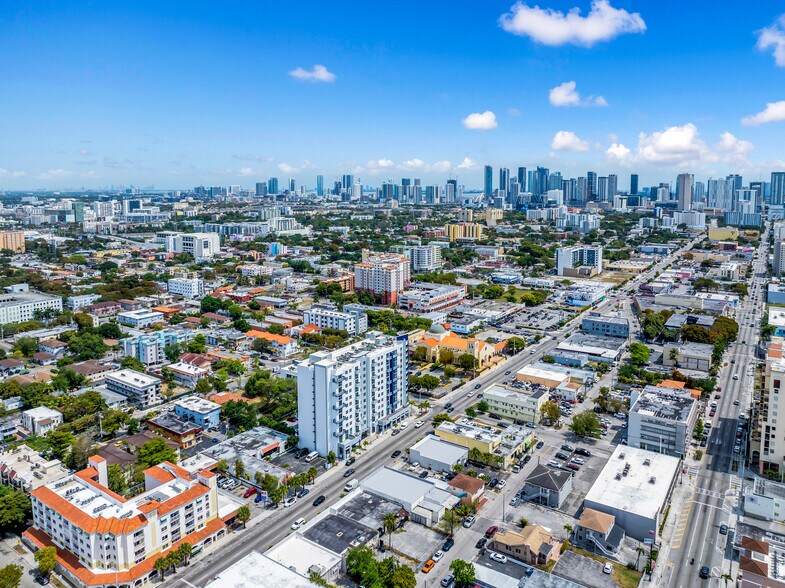 1432-1436 W Flagler St, Miami, FL à vendre - Photo de l’immeuble – Image 2 sur 20