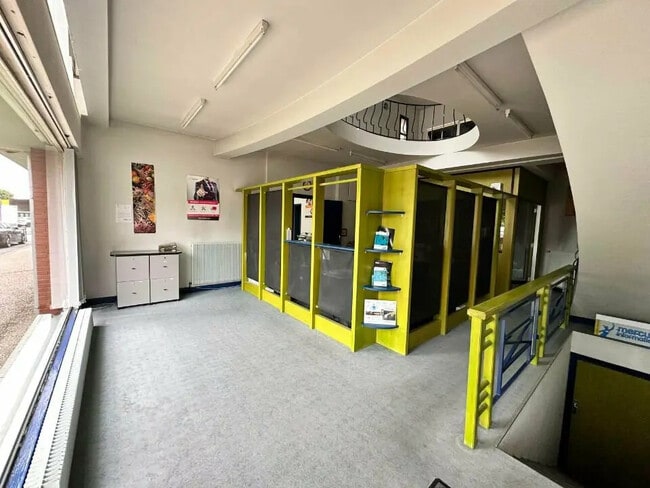 Plus de détails pour Bureau à vendre