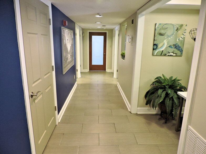 207 Leedom St, Jenkintown, PA à louer - Photo intérieure – Image 2 sur 11