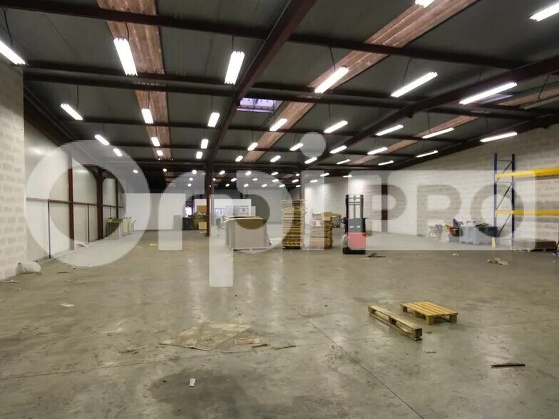 Local d’activités dans Soissons à louer - Photo de l’immeuble – Image 1 sur 4