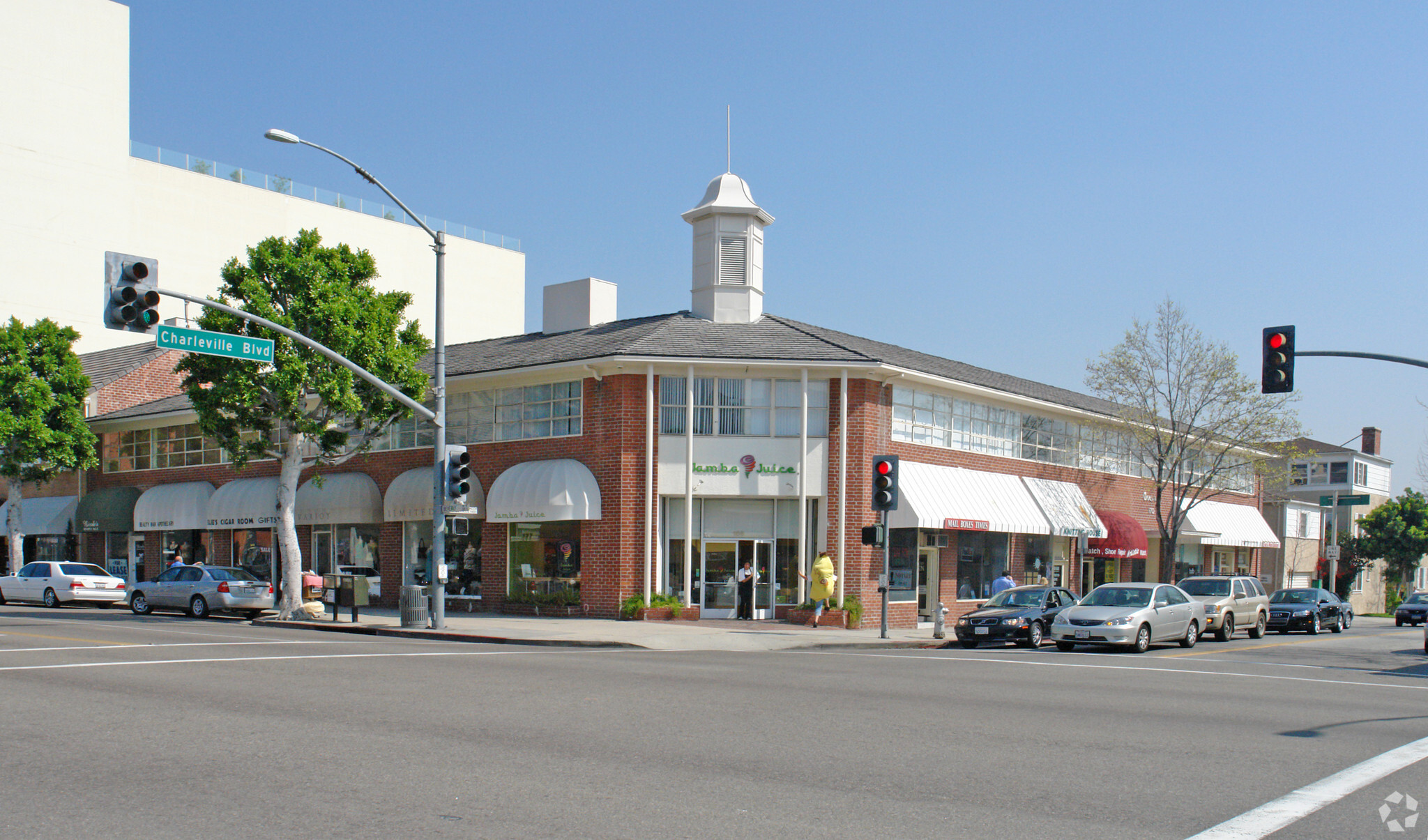 156-170 S Beverly Dr, Beverly Hills, CA à louer Photo de l’immeuble– Image 1 sur 5