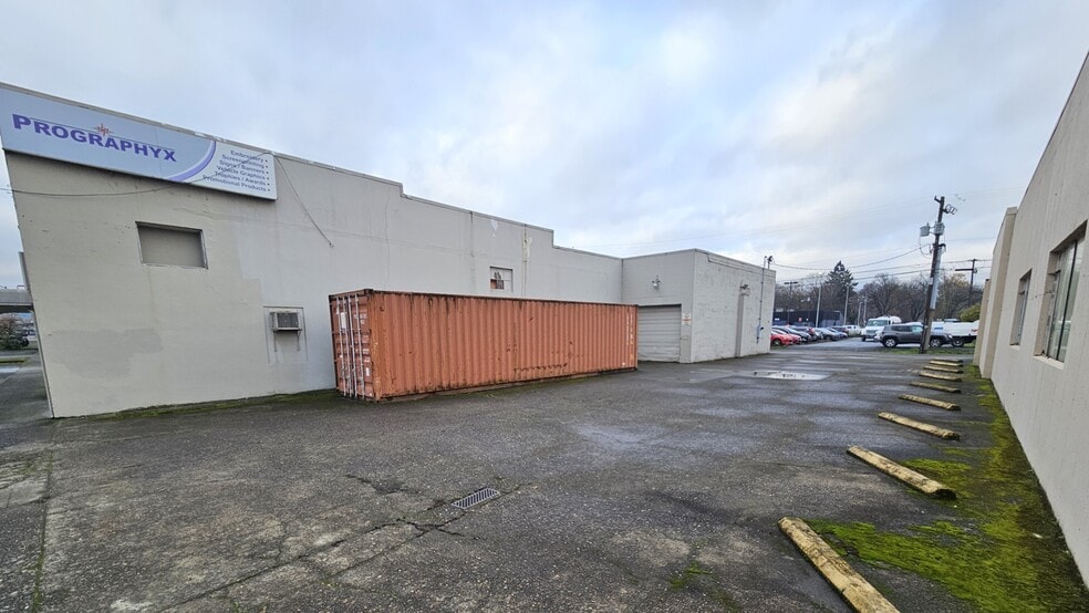 735 Commerce Ave, Longview, WA à louer - Photo de l’immeuble – Image 3 sur 20