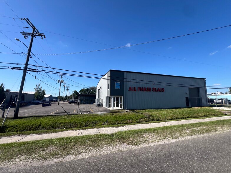 5001 N Coolidge Ave, Tampa, FL à louer - Photo de l’immeuble – Image 3 sur 43