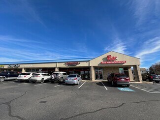 Plus de détails pour 3015 N Wooster Ave, Dover, OH - Bureau/Local commercial à louer