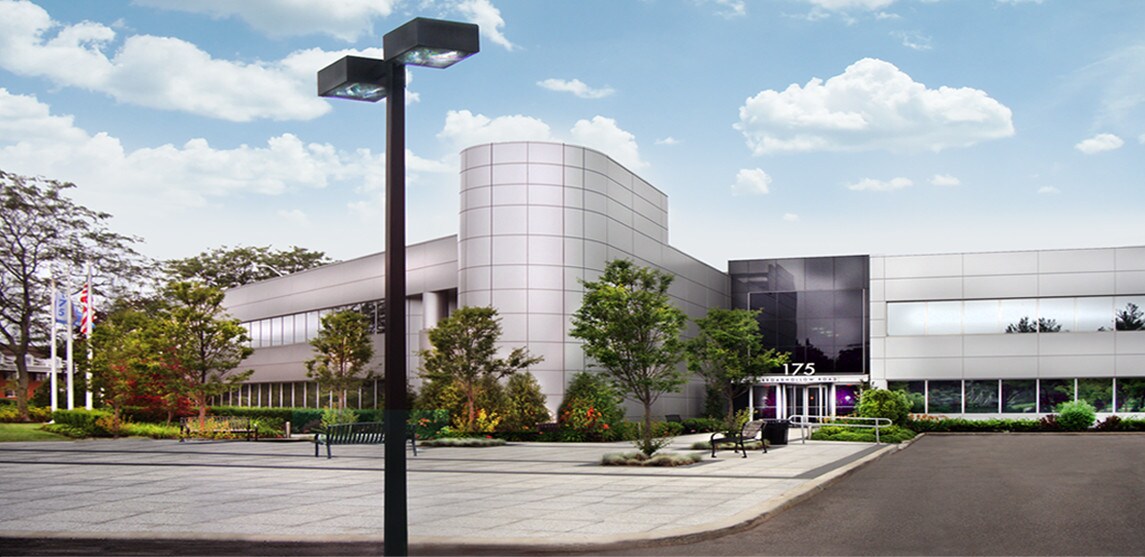 175 Broadhollow Rd, Melville, NY à louer Photo principale– Image 1 sur 24