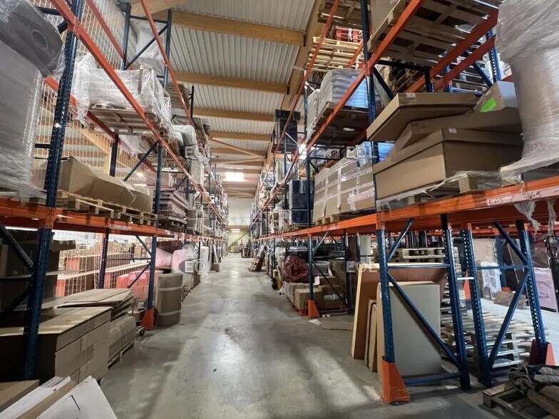 Local d’activités dans Louvres à louer - Photo intérieure – Image 1 sur 4