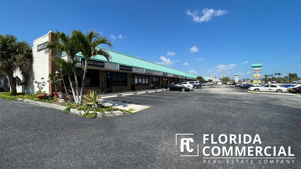 1300-1326 NW Federal Hwy, Stuart, FL à louer - Photo de l’immeuble – Image 1 sur 6