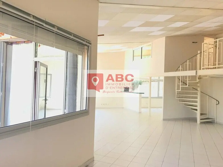 Bureau dans Lattes à louer - Photo de l’immeuble – Image 2 sur 6